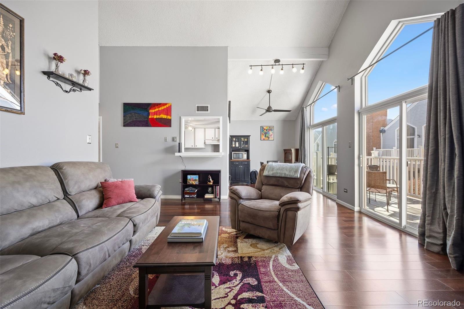 MLS Image #14 for 3335 s monaco parkway d,denver, Colorado