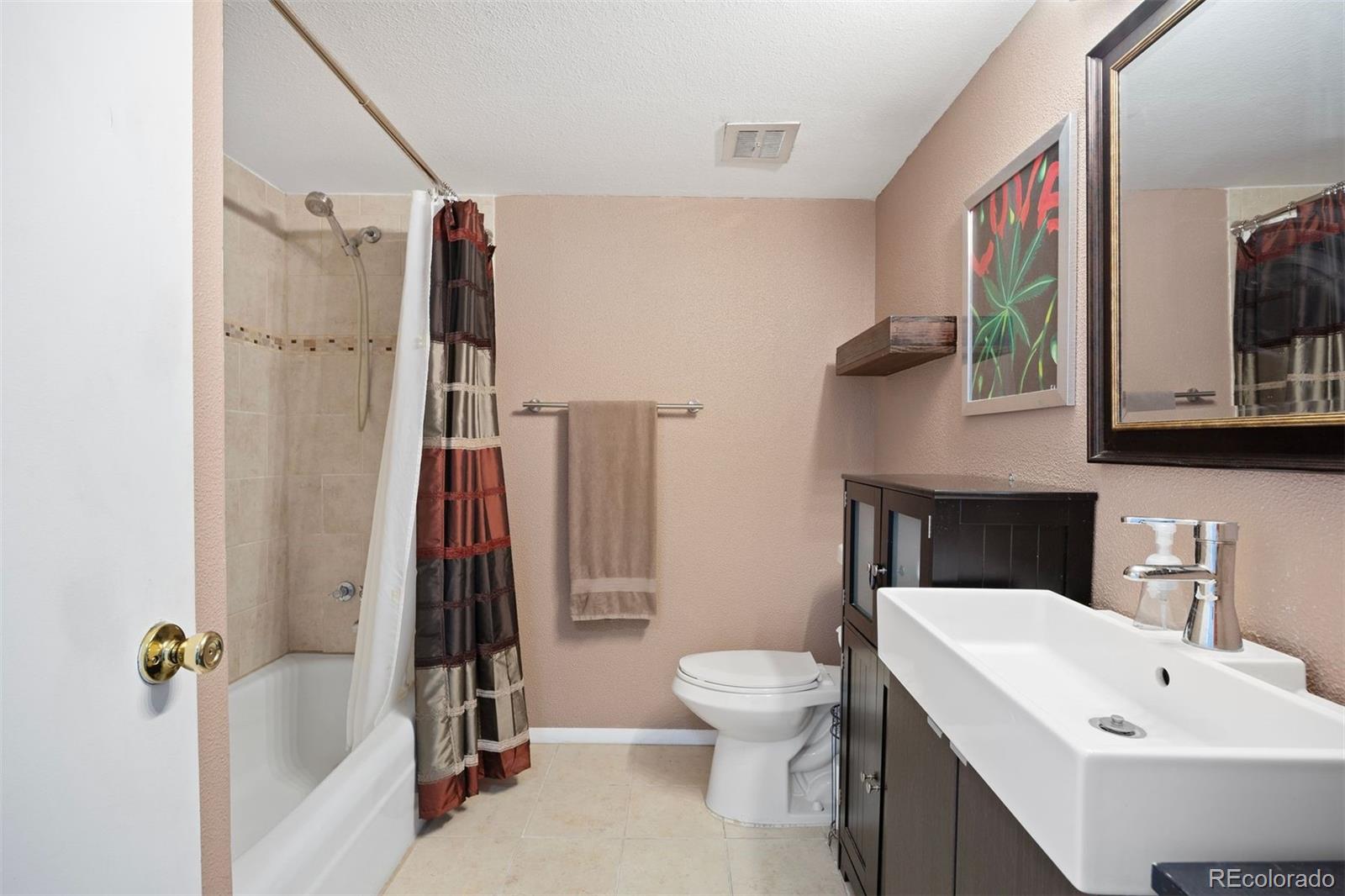 MLS Image #20 for 3335 s monaco parkway d,denver, Colorado