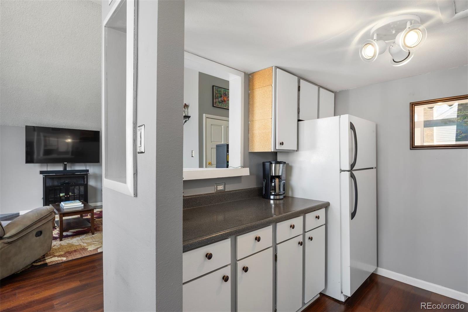 MLS Image #7 for 3335 s monaco parkway d,denver, Colorado