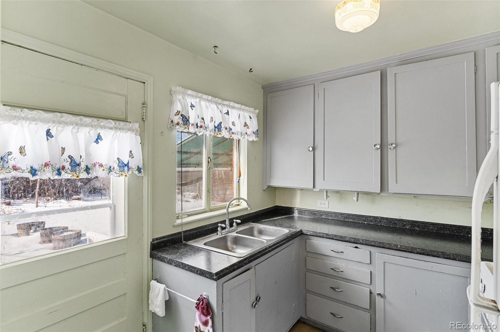 MLS Image #23 for 1435  quebec street,denver, Colorado