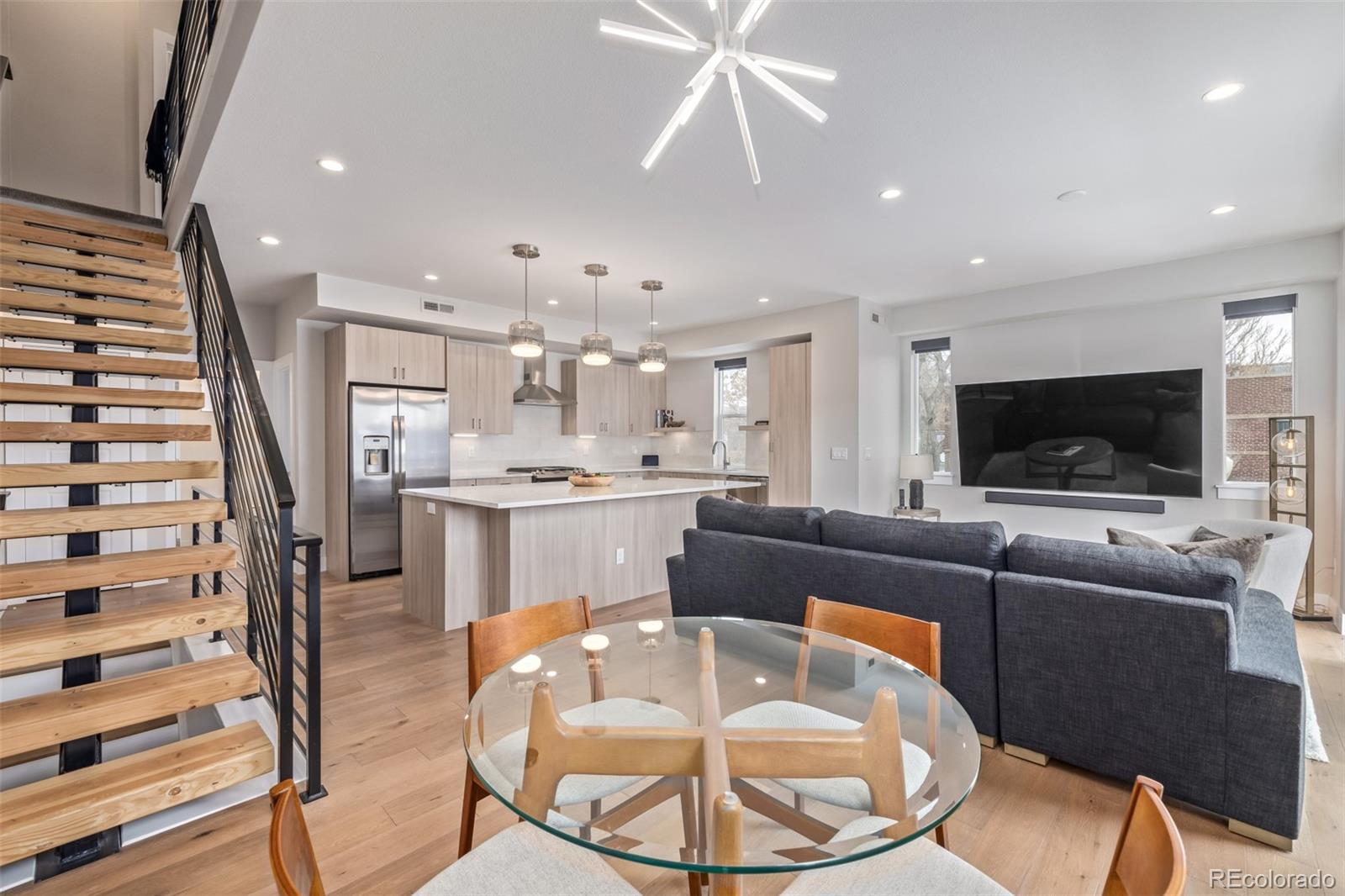 MLS Image #2 for 2350  tremont place,denver, Colorado