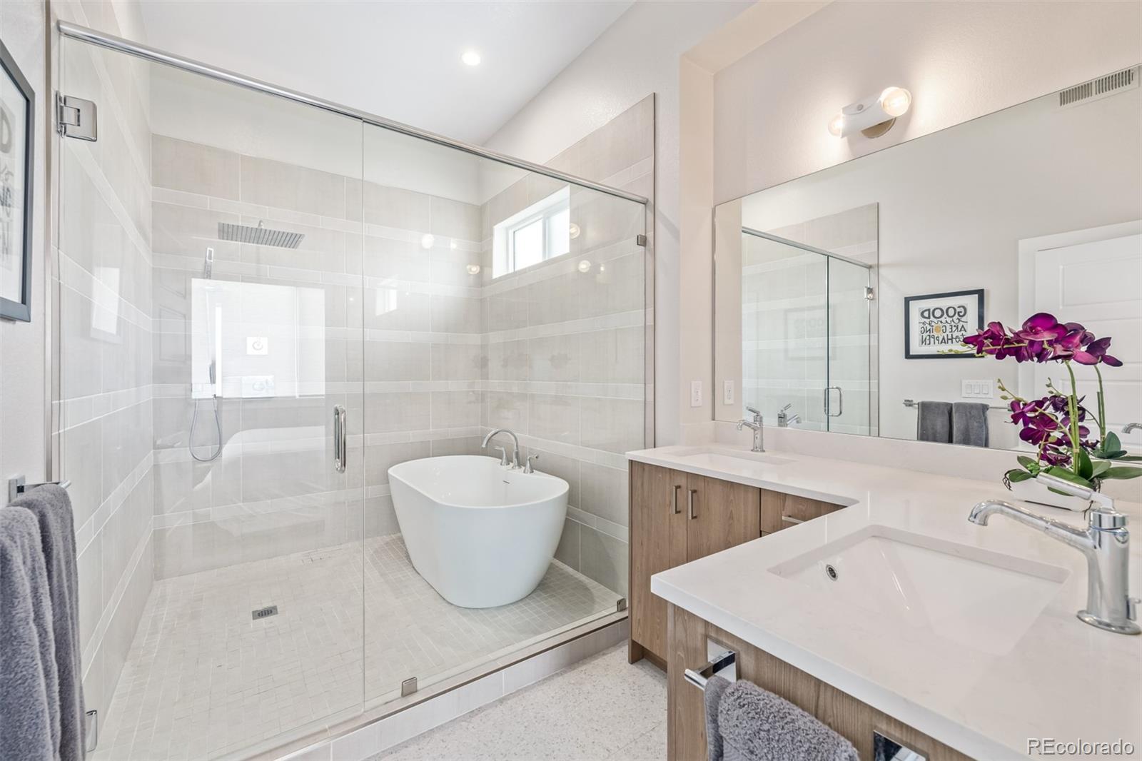 MLS Image #22 for 2350  tremont place,denver, Colorado