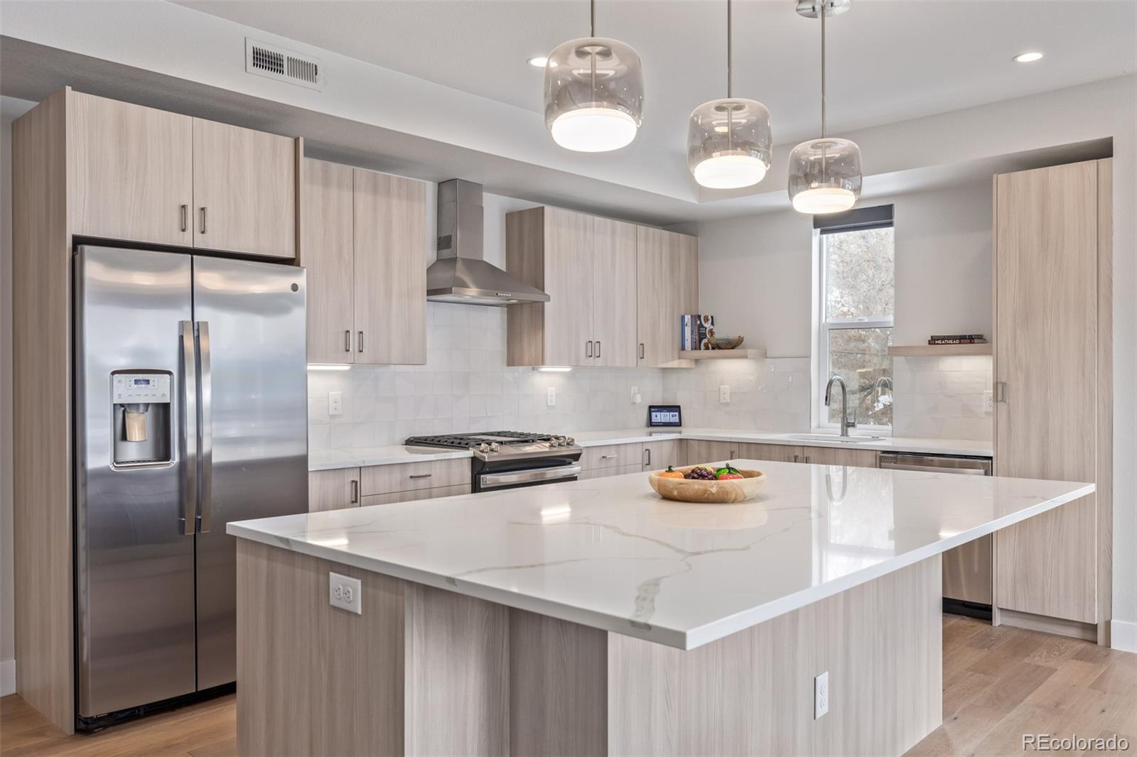 MLS Image #3 for 2350  tremont place,denver, Colorado