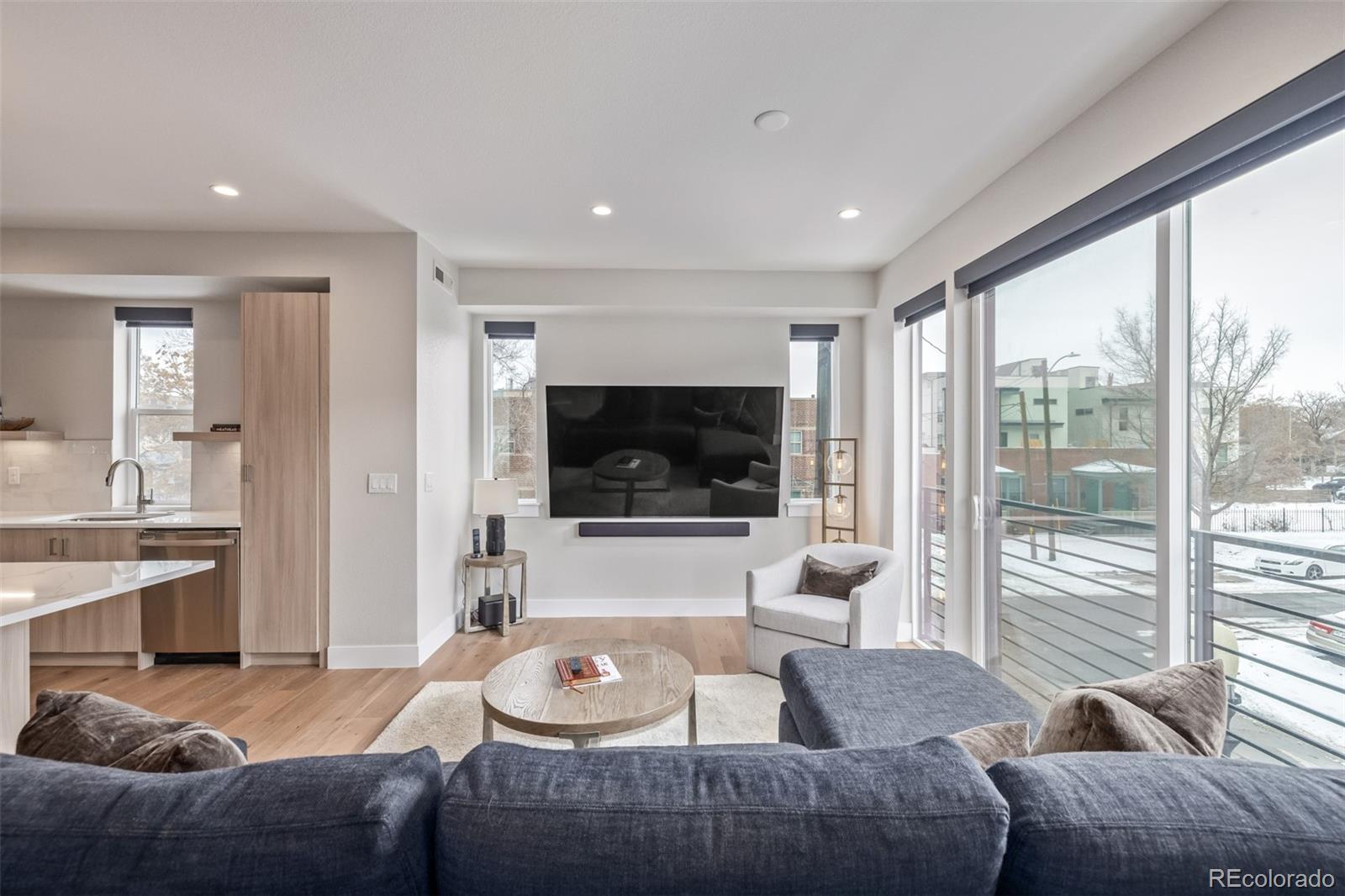 MLS Image #6 for 2350  tremont place,denver, Colorado