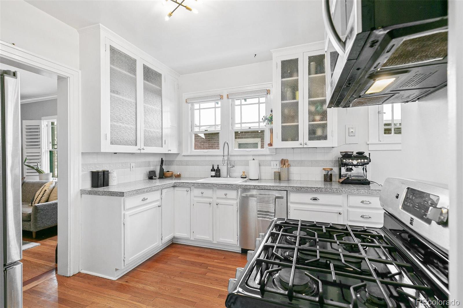 MLS Image #12 for 525 n pearl street,denver, Colorado