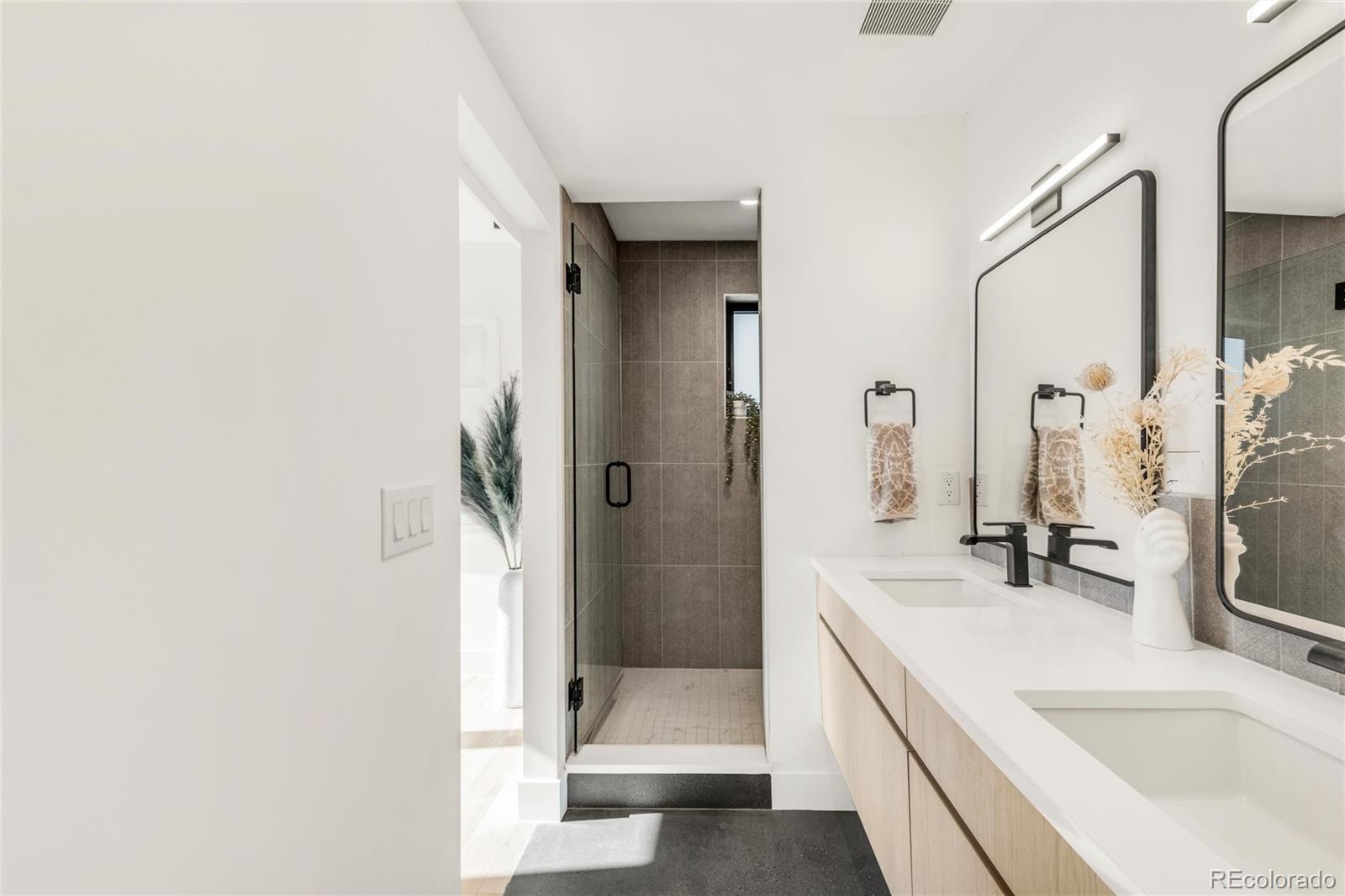 MLS Image #18 for 4721  elm court,denver, Colorado
