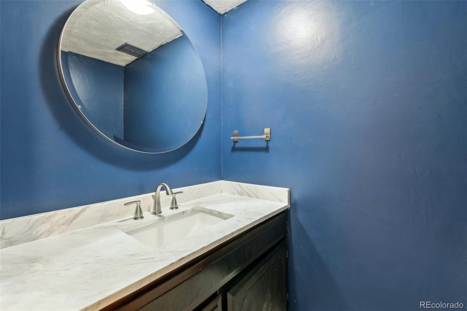 MLS Image #11 for 3578 s ivanhoe street,denver, Colorado