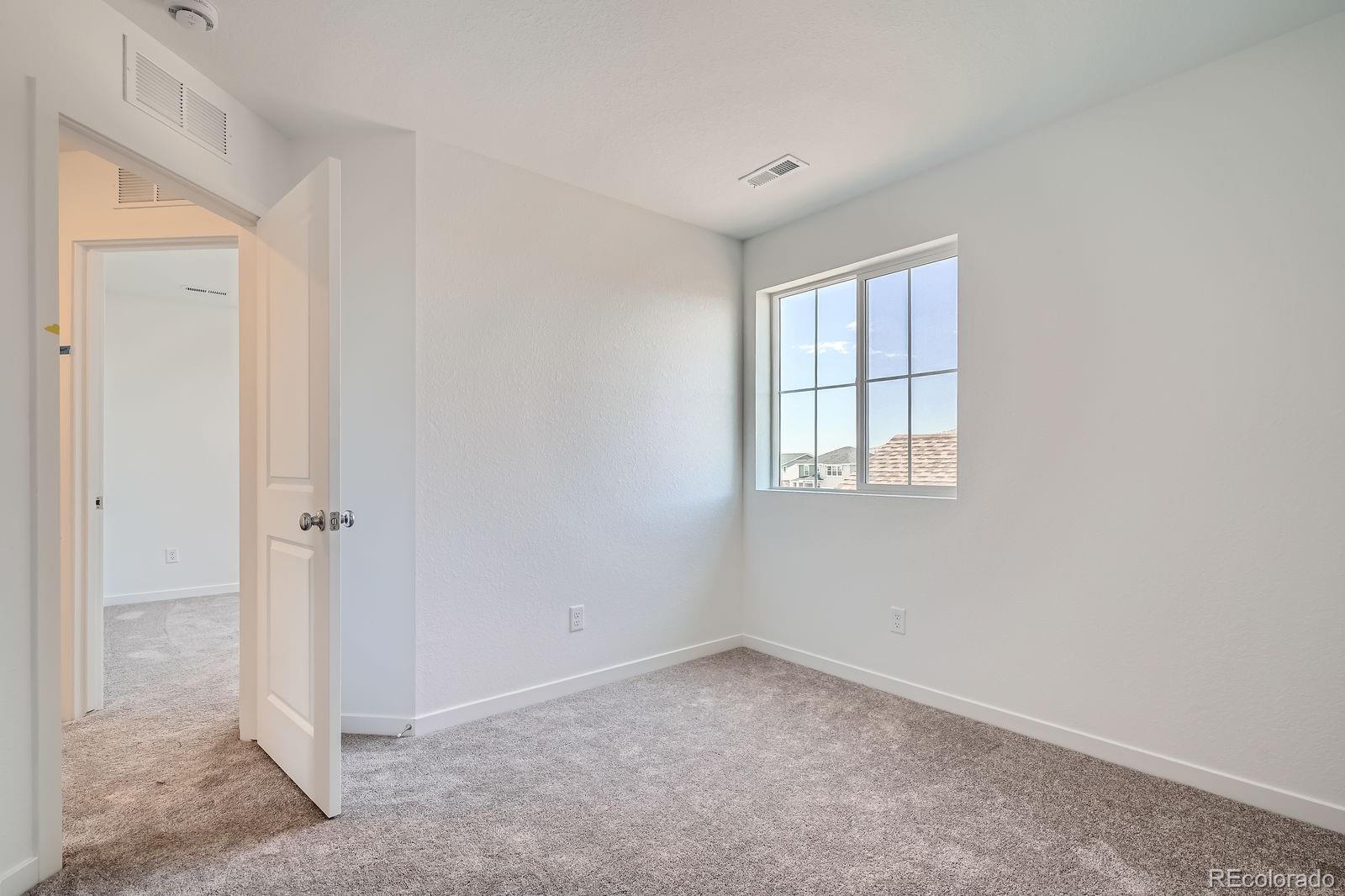 MLS Image #10 for 15242  detroit street,thornton, Colorado