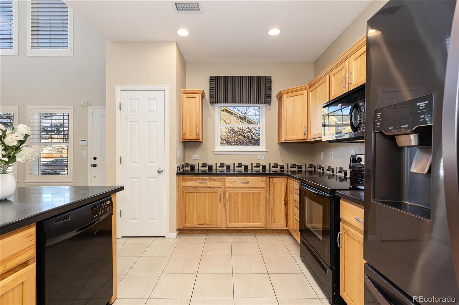 MLS Image #10 for 5596 w 72nd drive,arvada, Colorado