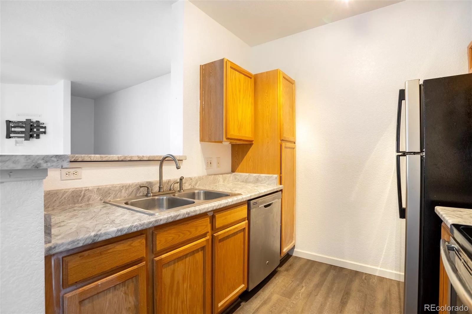 MLS Image #4 for 912 s yampa street 206,aurora, Colorado