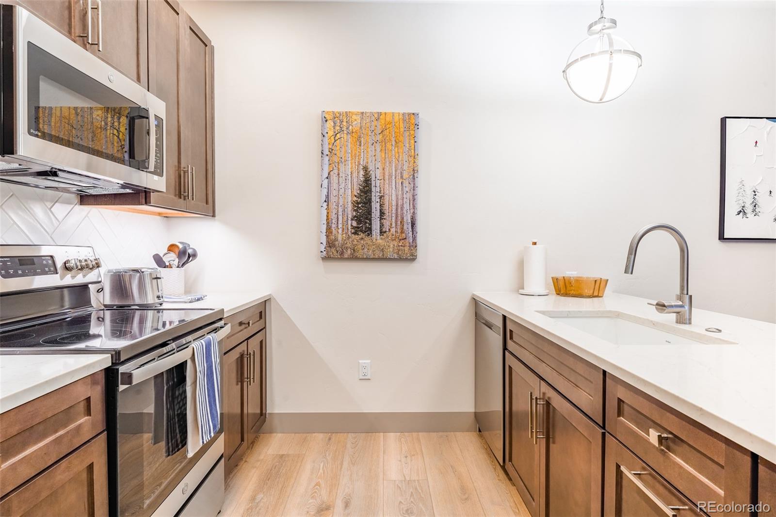 MLS Image #5 for 37 w 4th street,silverthorne, Colorado