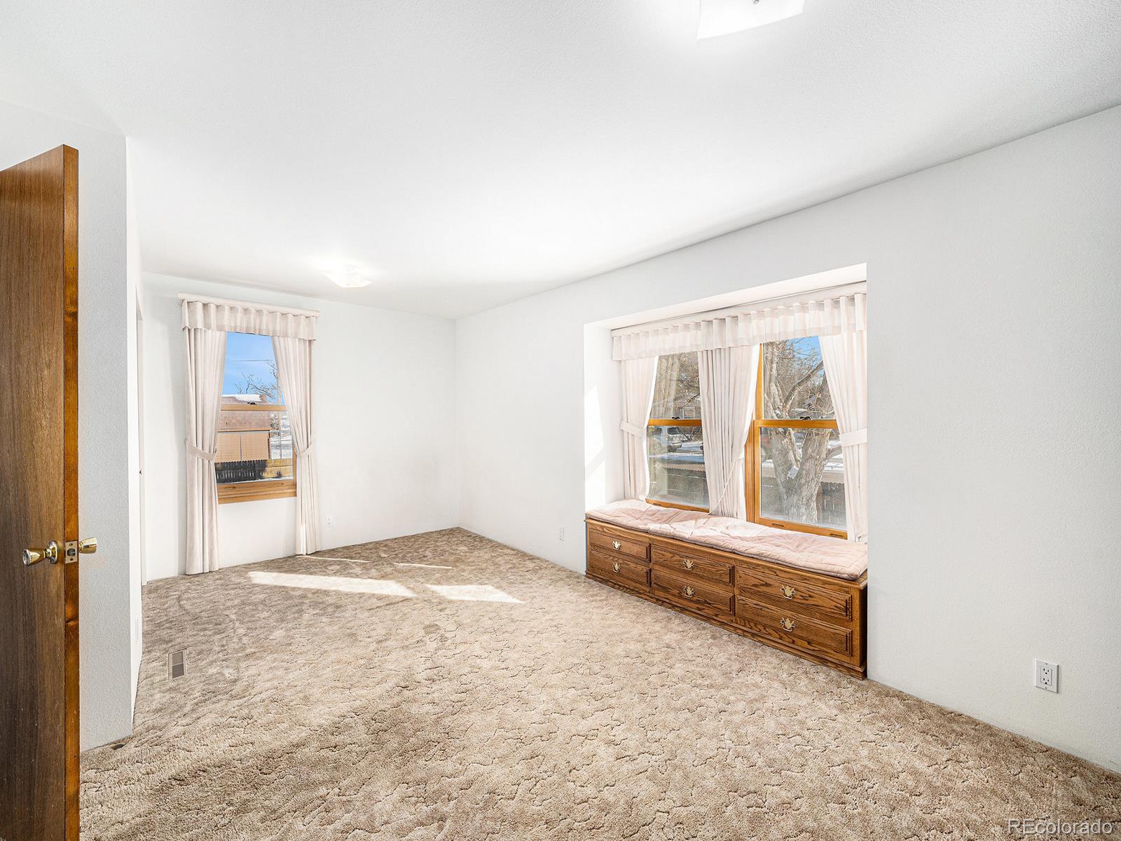 MLS Image #10 for 245  cedar street,hudson, Colorado