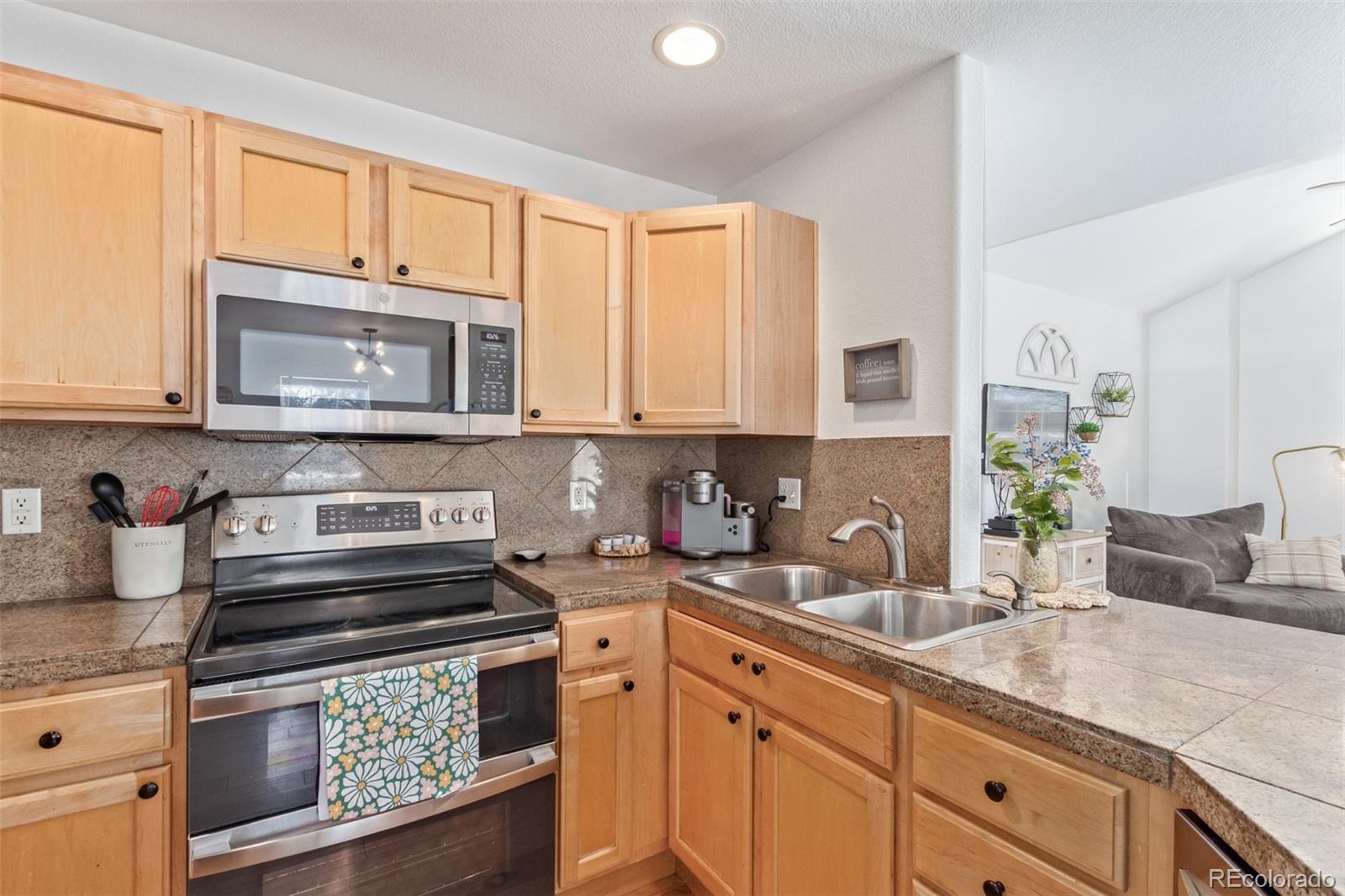 MLS Image #7 for 11235  irving drive,westminster, Colorado