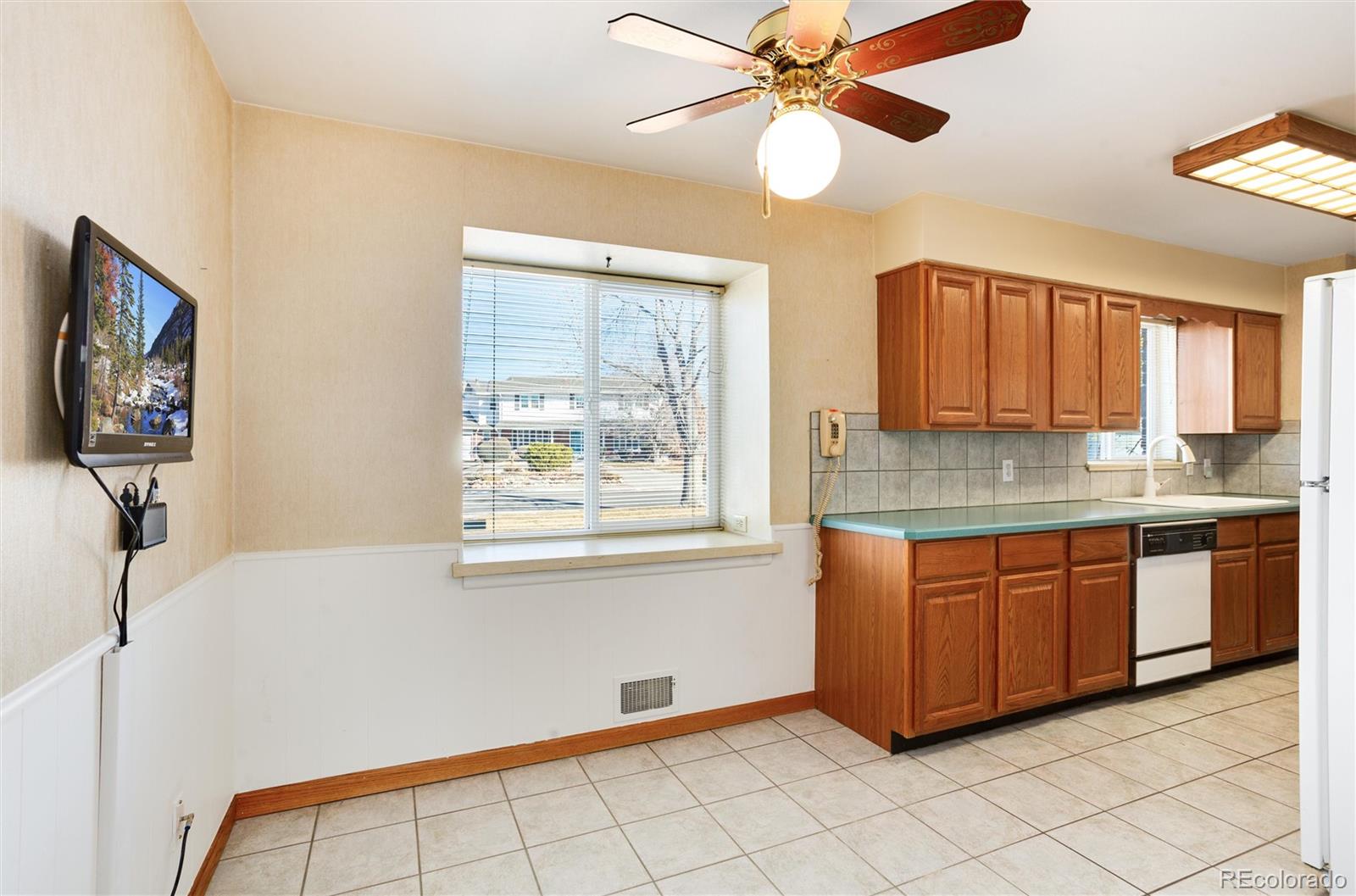 MLS Image #9 for 597  oakland court,aurora, Colorado