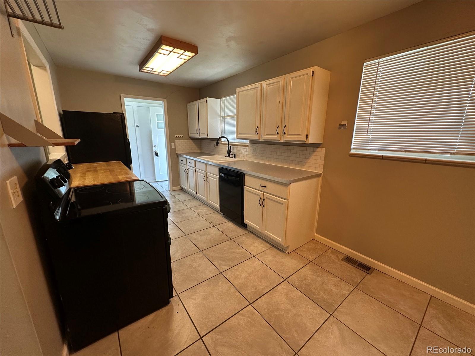 MLS Image #3 for 1836 e mineral avenue,centennial, Colorado