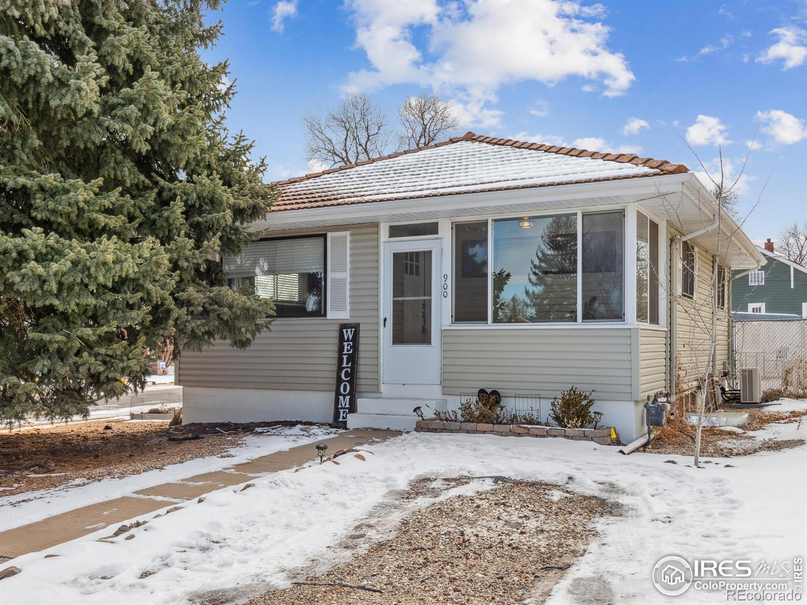 MLS Image #0 for 900  charlotte street,johnstown, Colorado