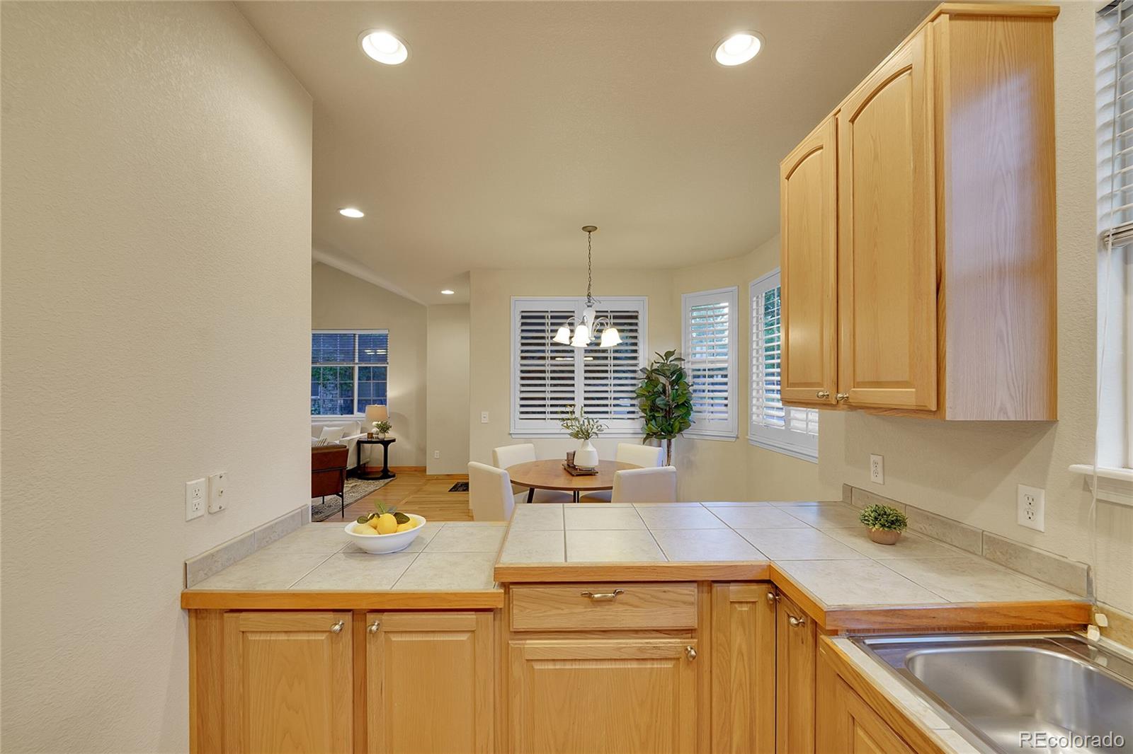 MLS Image #17 for 5930 s yank way,littleton, Colorado