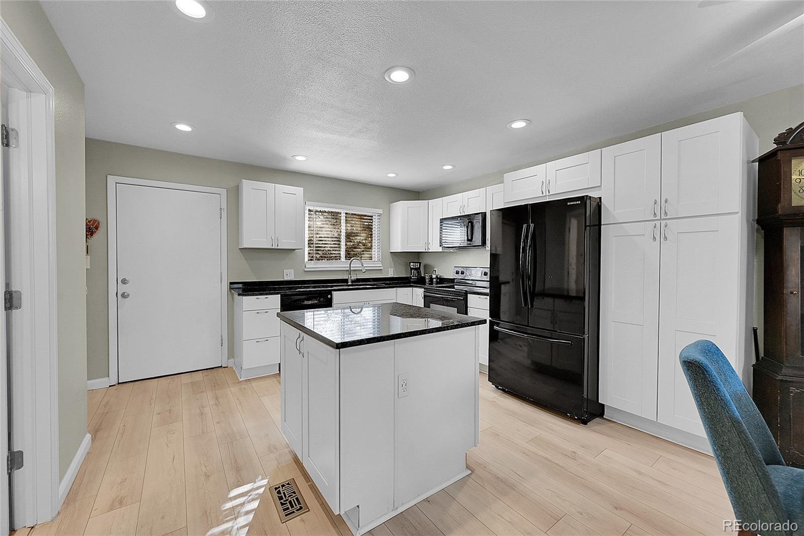 MLS Image #5 for 7360 e princeton avenue,denver, Colorado