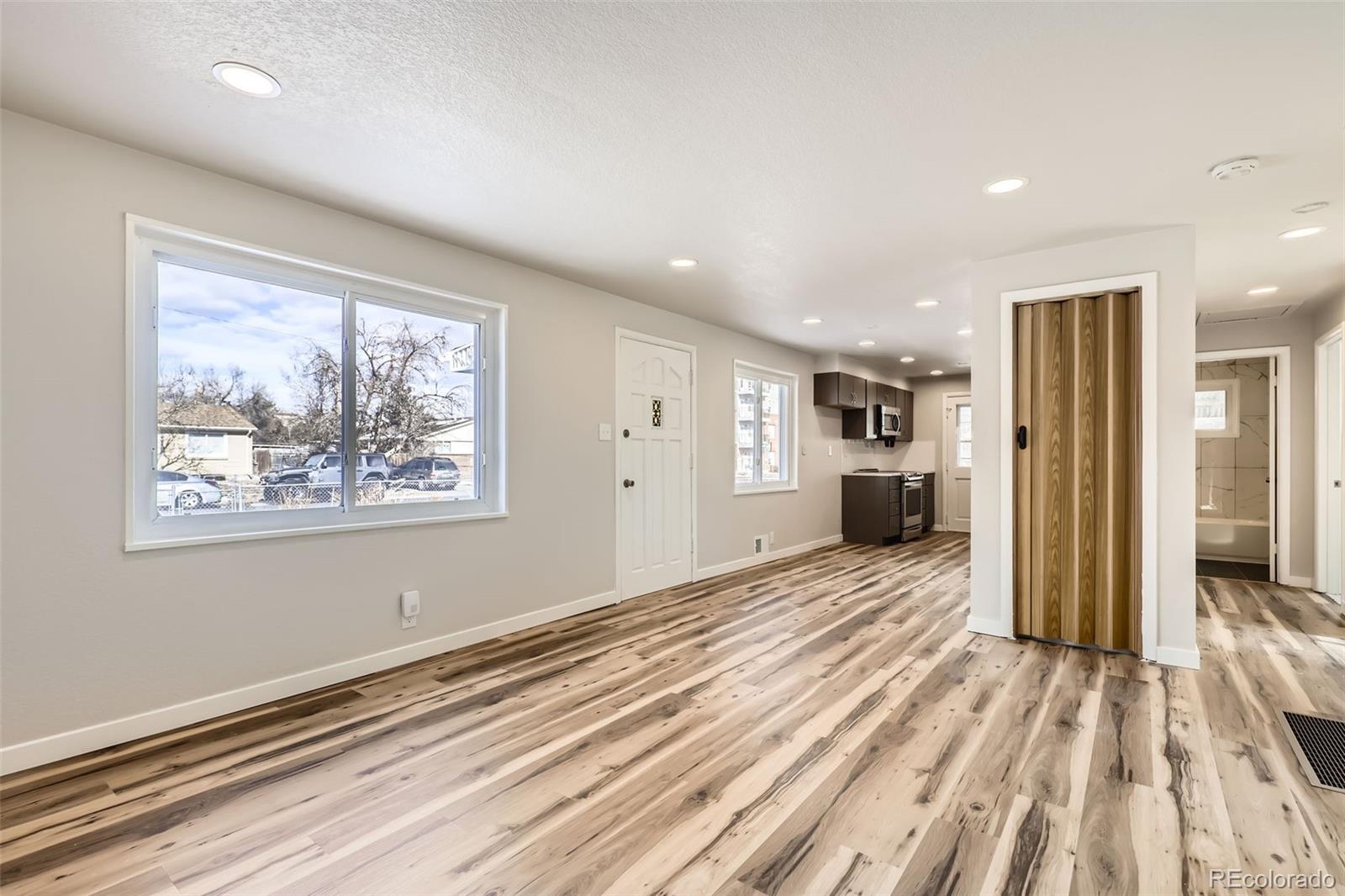 MLS Image #5 for 13610 e 13th place,aurora, Colorado