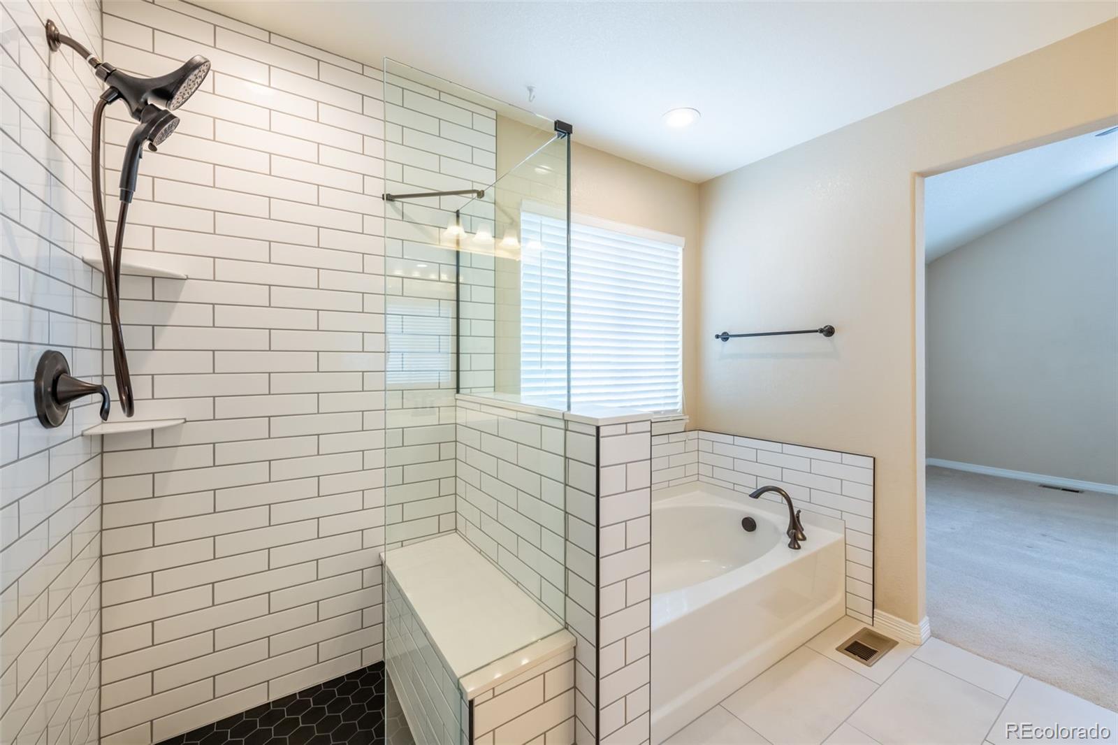 MLS Image #20 for 25871 e 5th place,aurora, Colorado