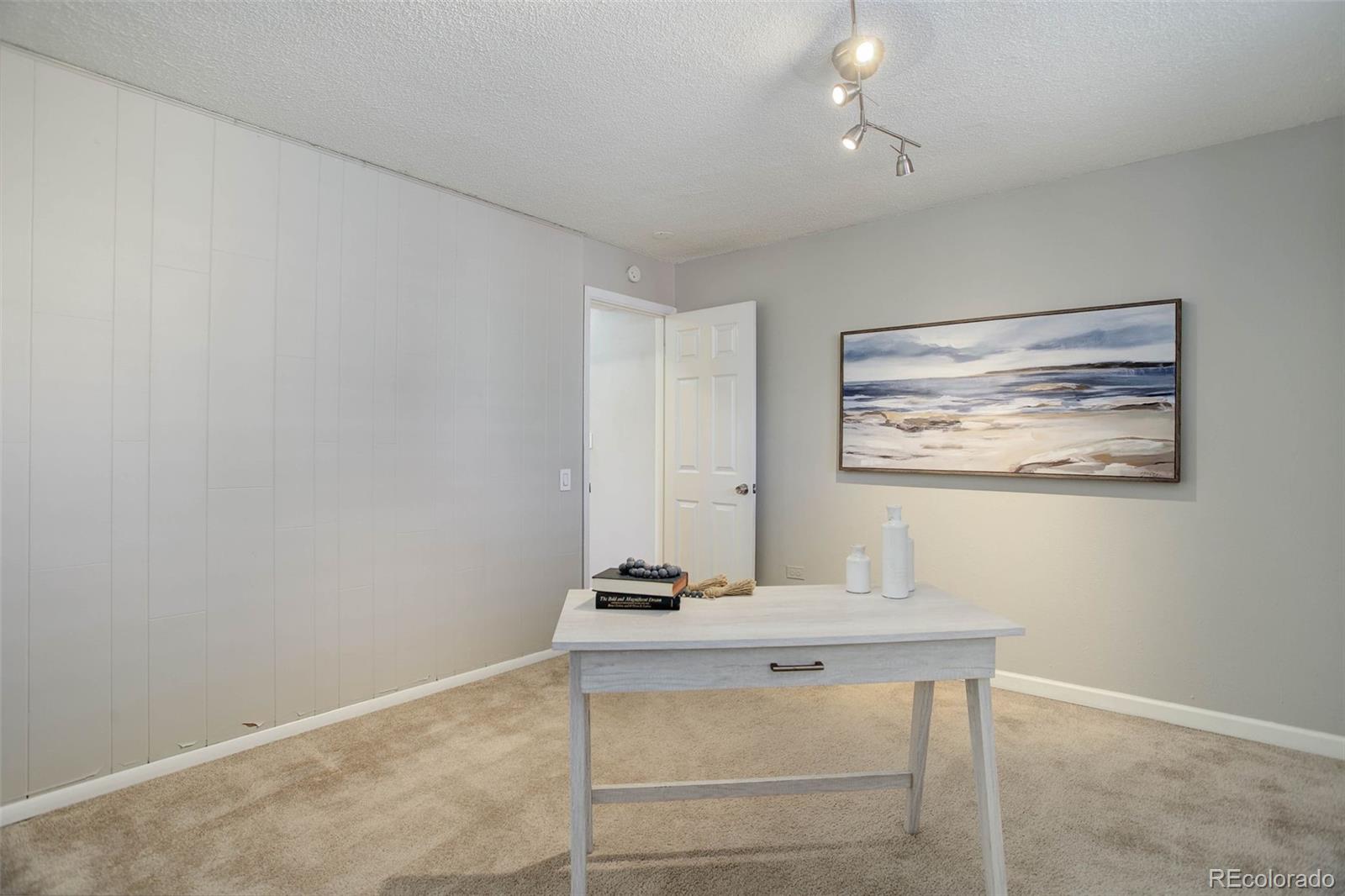 MLS Image #21 for 909 n logan street 1b,denver, Colorado