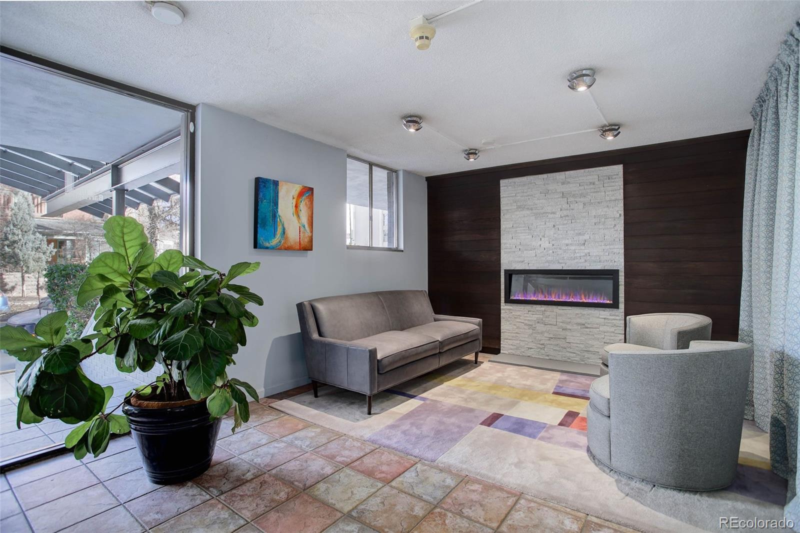 MLS Image #27 for 909 n logan street 1b,denver, Colorado