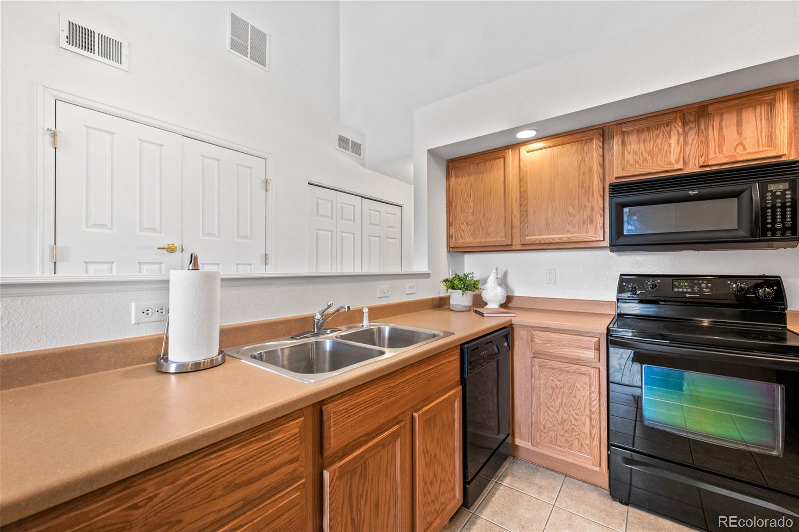 MLS Image #5 for 2541 s bahama circle d,aurora, Colorado