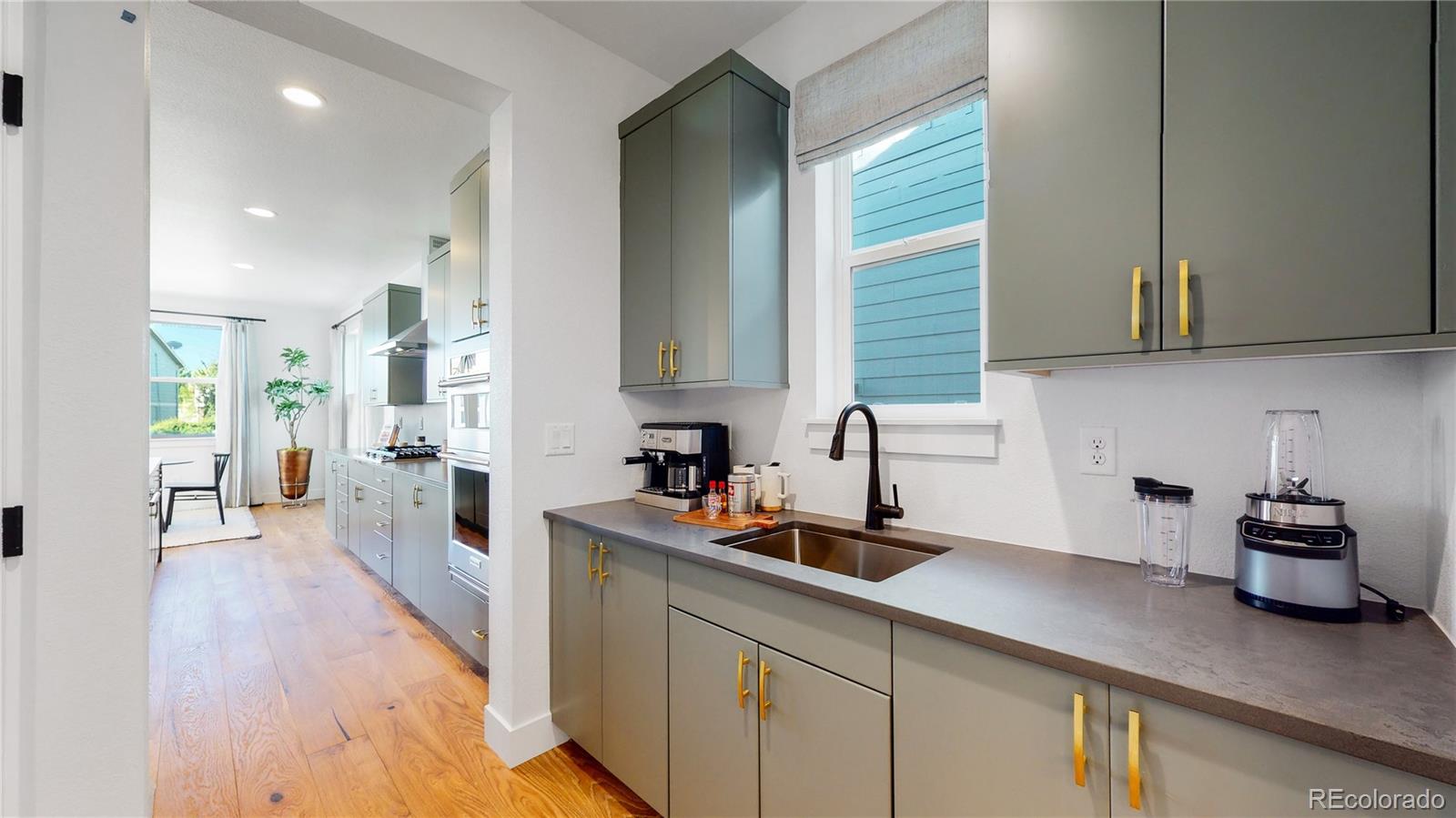 MLS Image #9 for 2980 e 102nd place,denver, Colorado