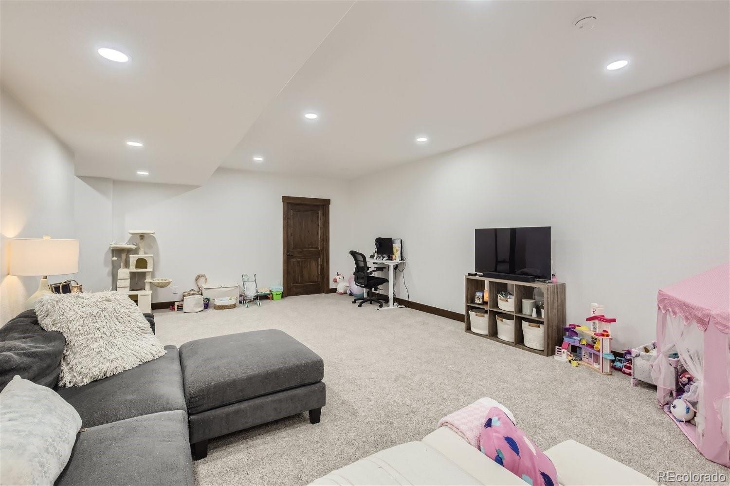 MLS Image #18 for 6049  carmon drive,windsor, Colorado
