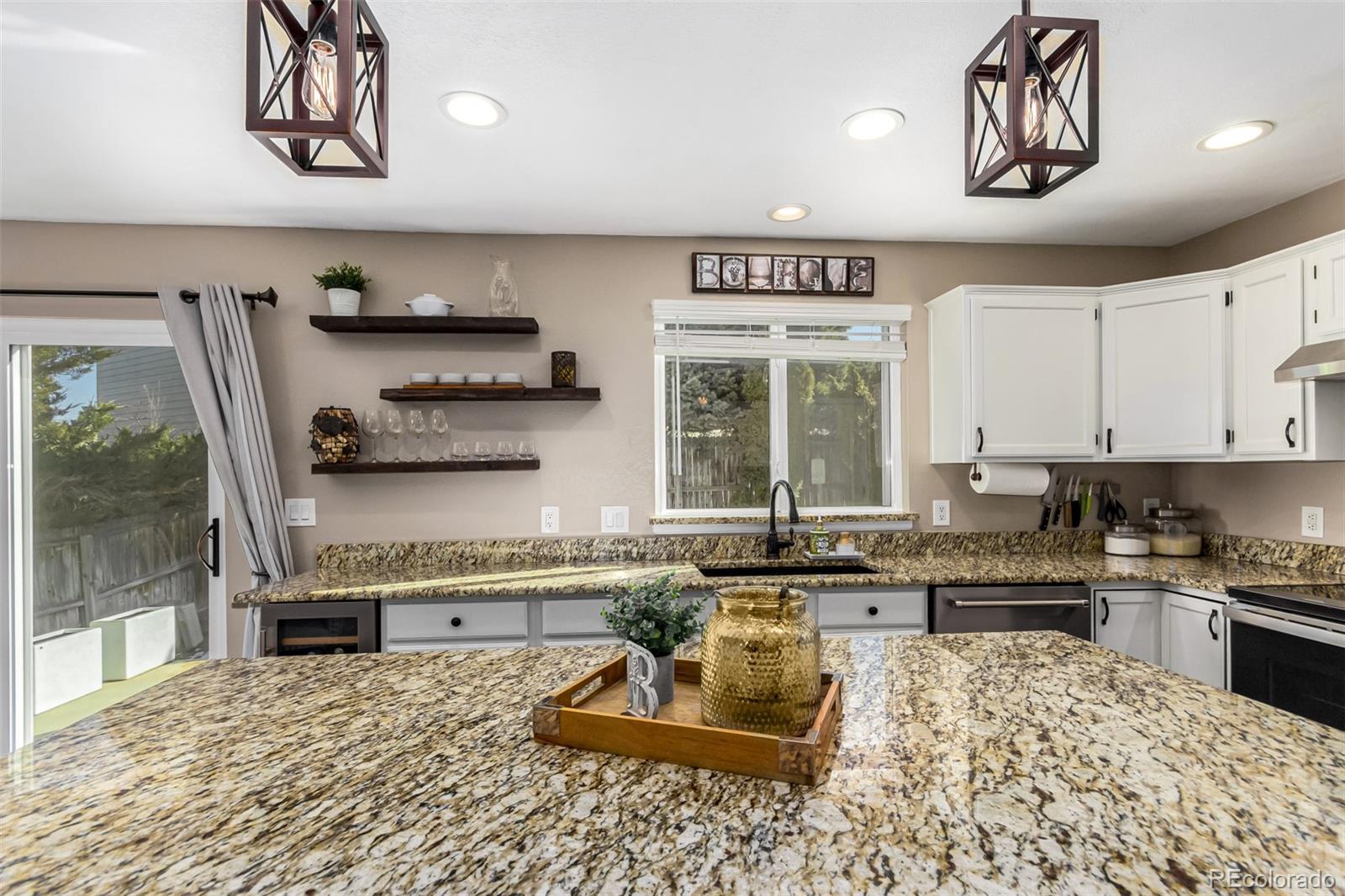 MLS Image #15 for 8172 s york court,centennial, Colorado