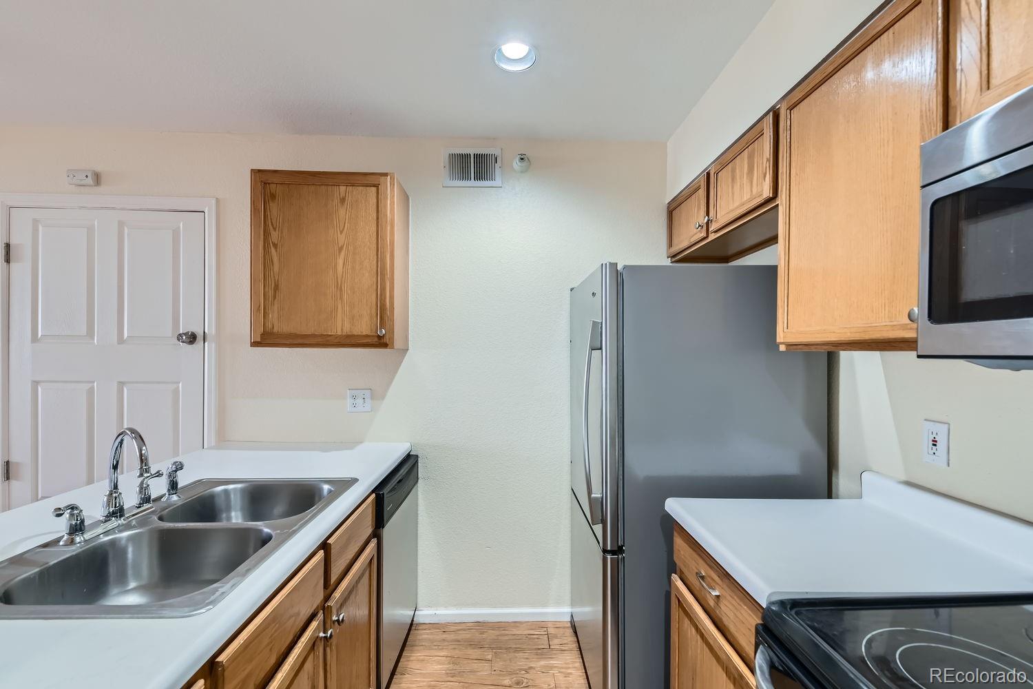 MLS Image #4 for 444 s kittredge street 205,aurora, Colorado