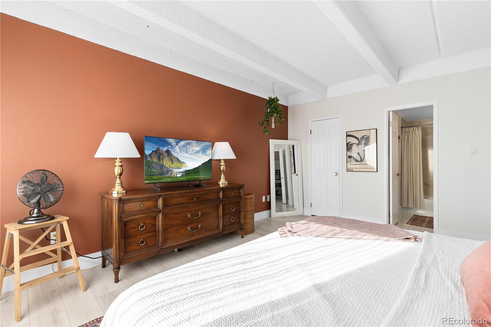 MLS Image #16 for 7877 e mississippi avenue 604,denver, Colorado