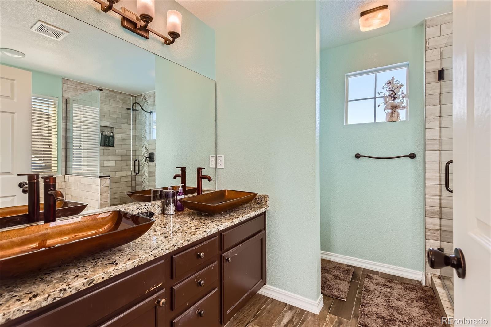 MLS Image #16 for 20942 e 40th place,denver, Colorado