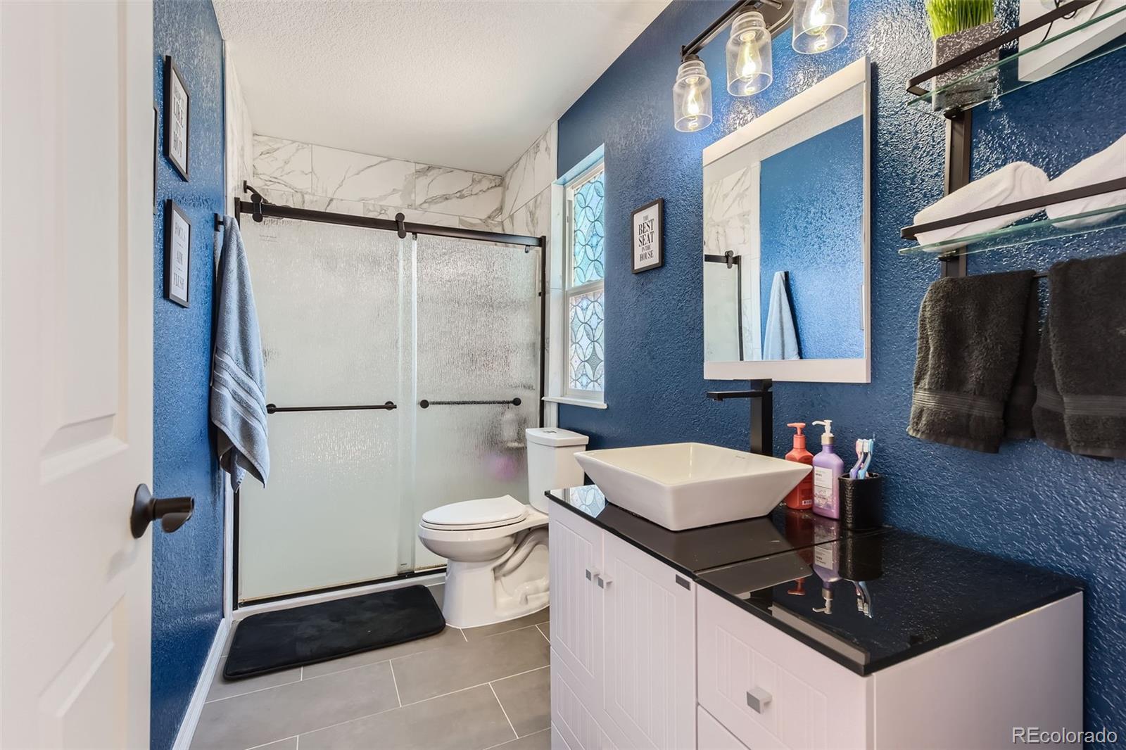 MLS Image #20 for 20942 e 40th place,denver, Colorado