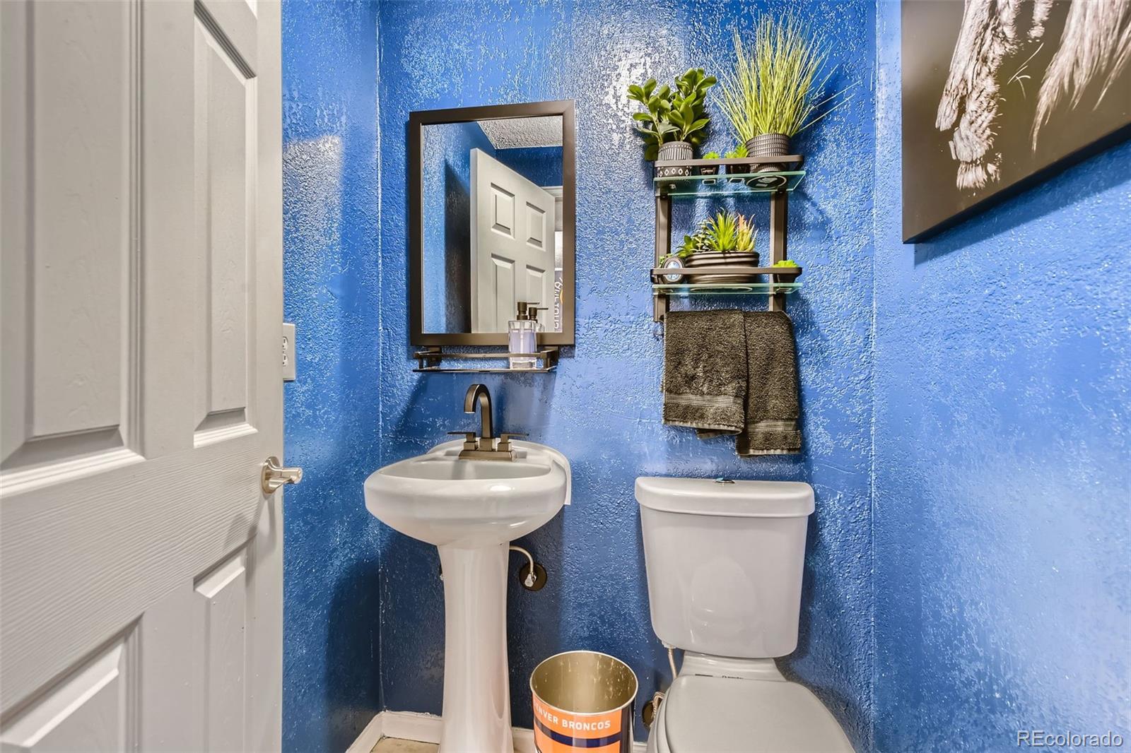 MLS Image #24 for 20942 e 40th place,denver, Colorado