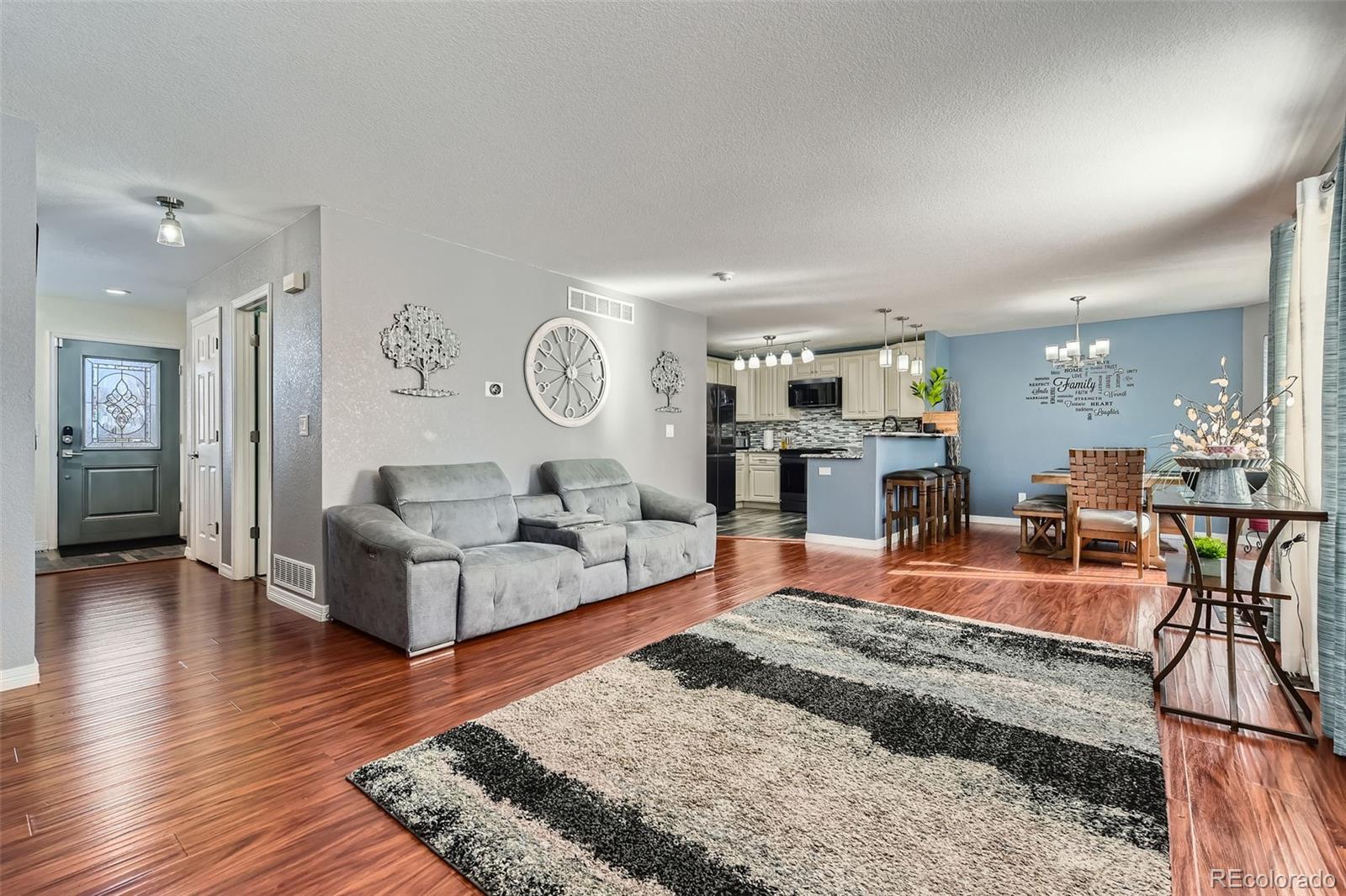 MLS Image #8 for 20942 e 40th place,denver, Colorado