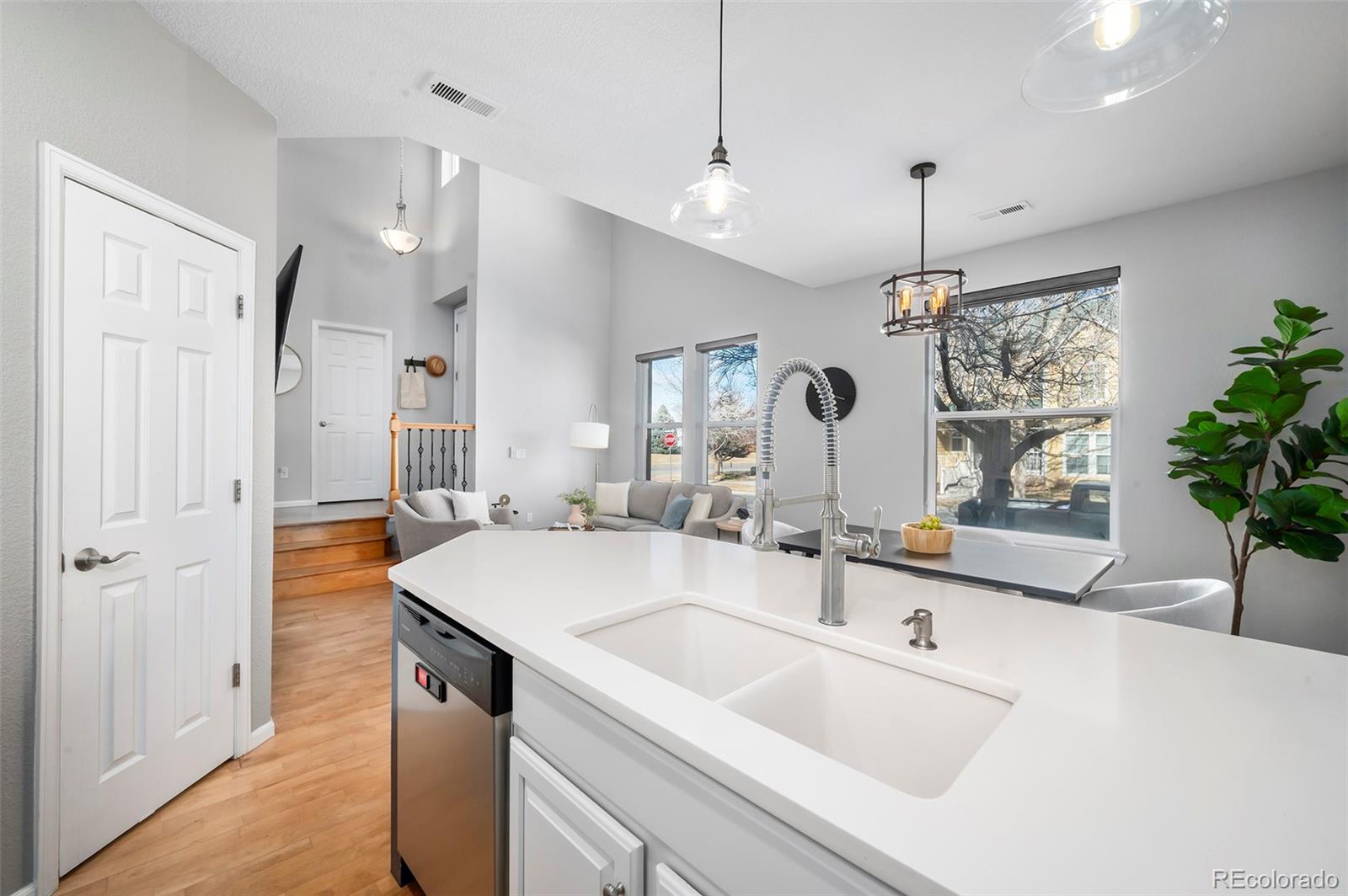 MLS Image #6 for 7704 e 25th avenue,denver, Colorado