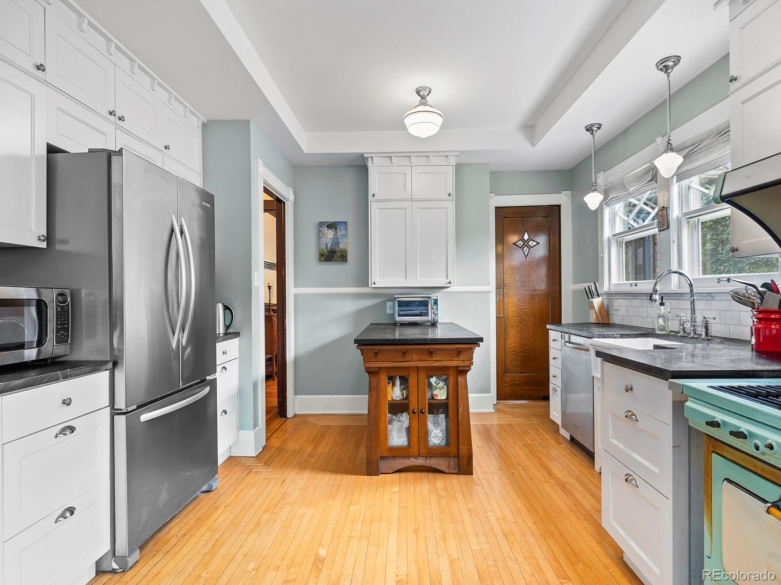 MLS Image #10 for 2215 n york street,denver, Colorado