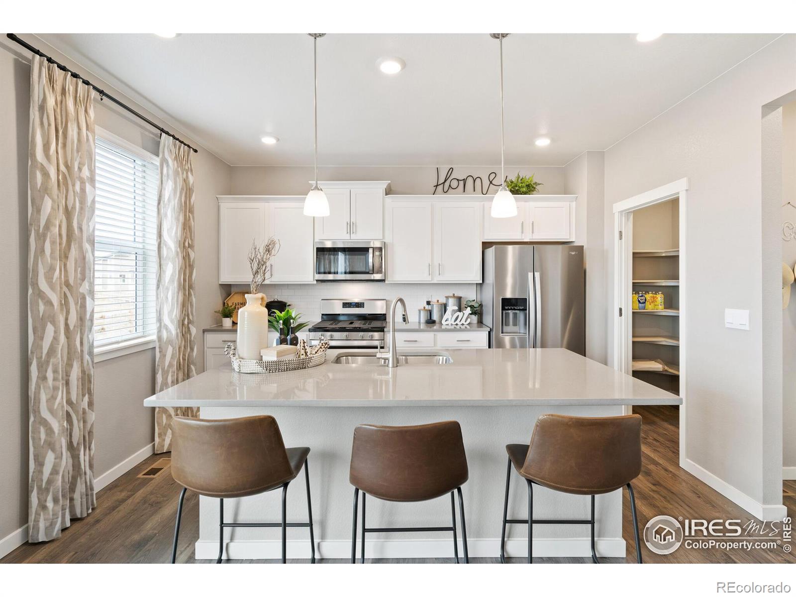 MLS Image #8 for 432  hummingbird lane,johnstown, Colorado