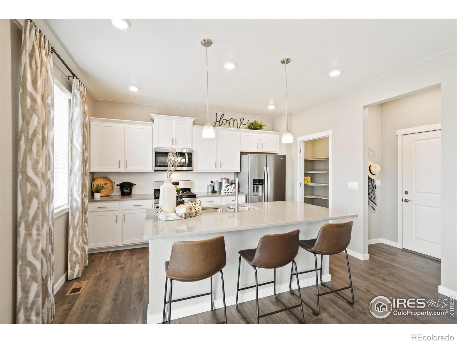MLS Image #9 for 432  hummingbird lane,johnstown, Colorado