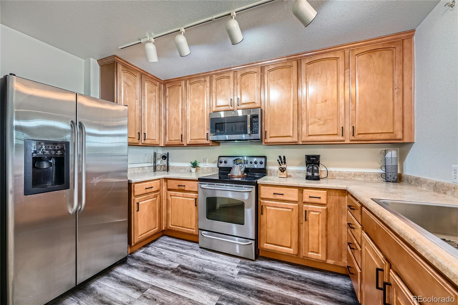 MLS Image #6 for 431  black feather loop 817,castle rock, Colorado