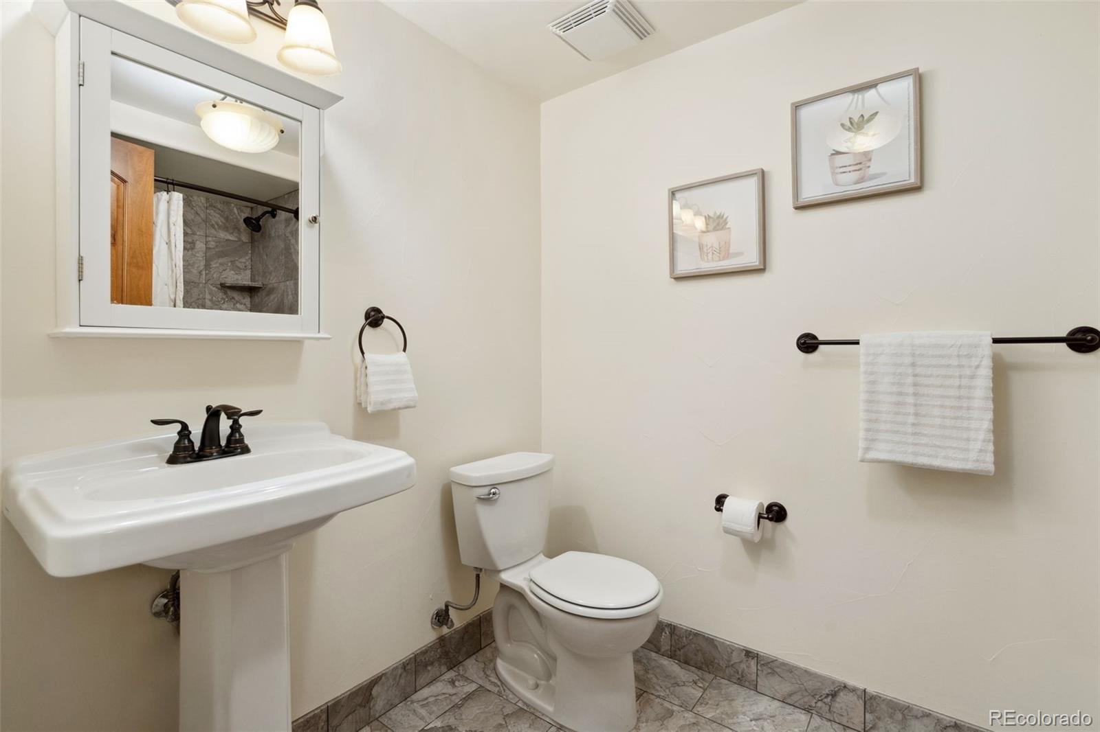 MLS Image #39 for 870 s medea way ,denver, Colorado