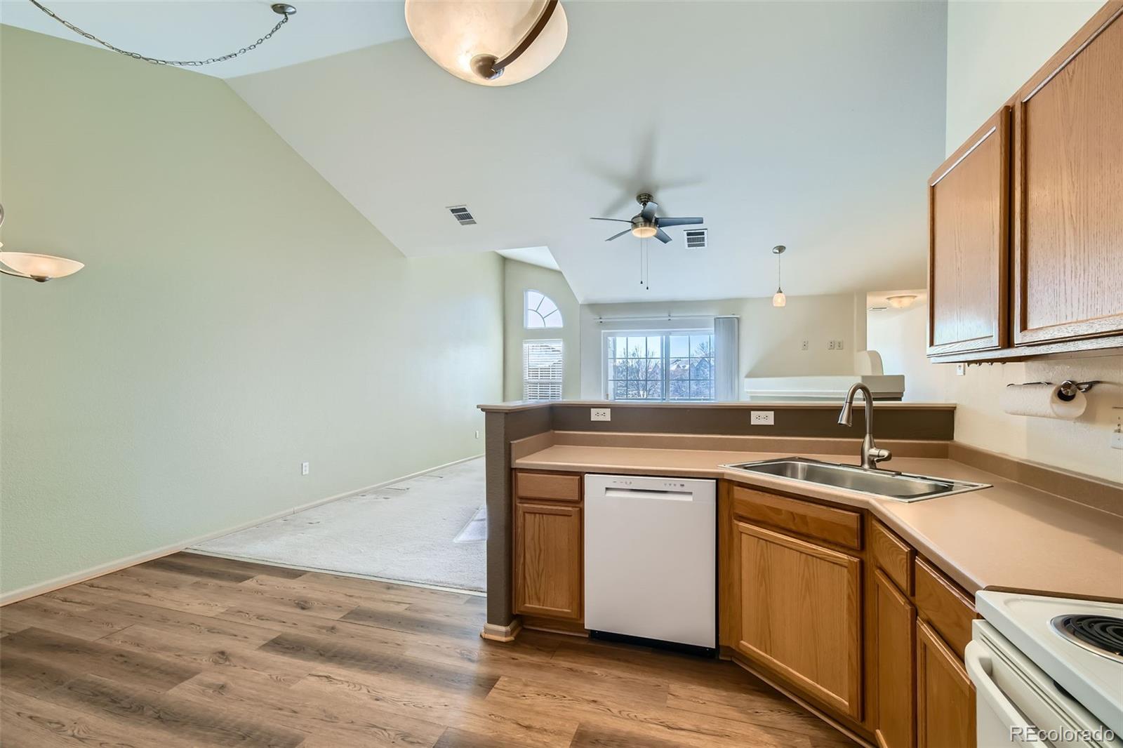 MLS Image #7 for 3250 e 103rd place 805,thornton, Colorado