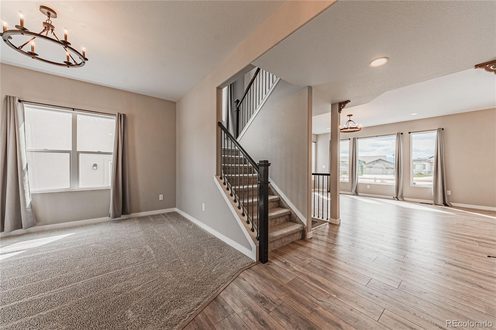 MLS Image #4 for 10260  finn drive,colorado springs, Colorado