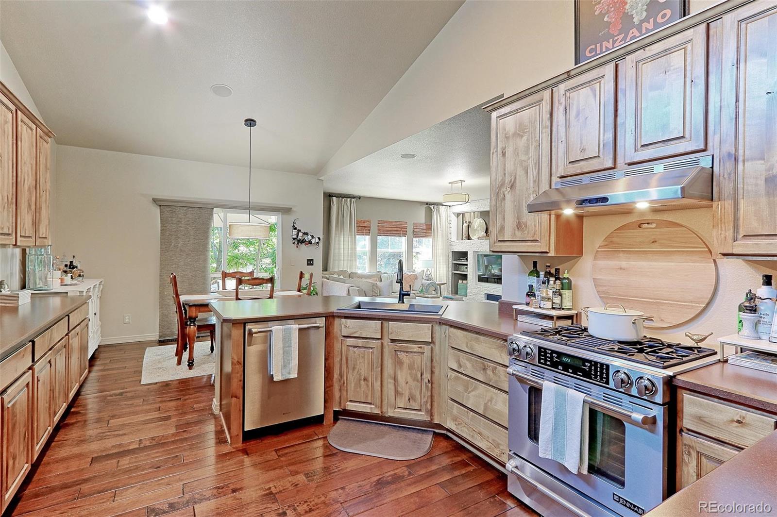 MLS Image #11 for 14307  waterside lane,broomfield, Colorado