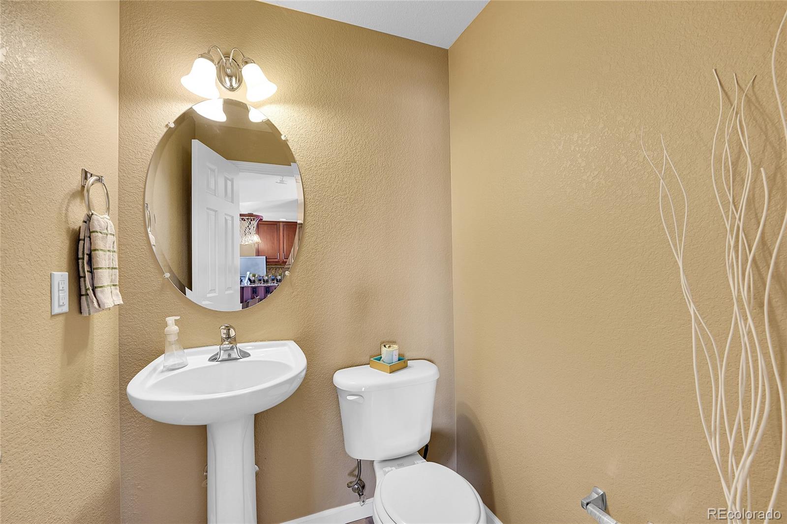 MLS Image #17 for 22029 e irish drive,aurora, Colorado