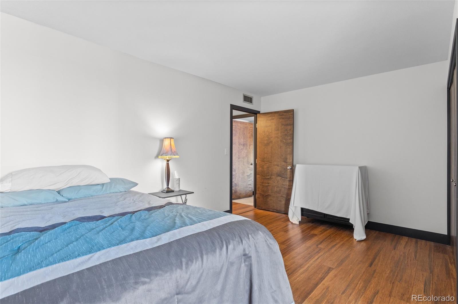 MLS Image #23 for 1551  larimer street,denver, Colorado