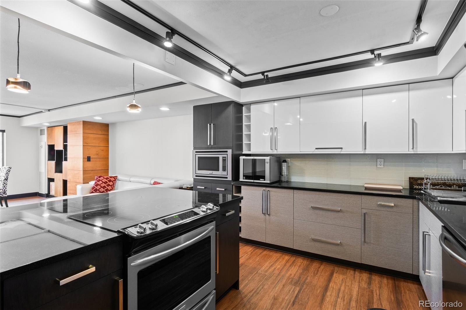 MLS Image #4 for 1551  larimer street,denver, Colorado