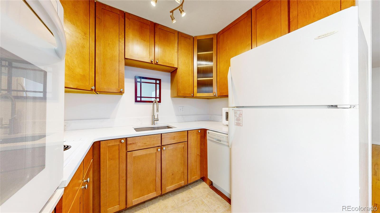 MLS Image #6 for 1056 n marion street,denver, Colorado