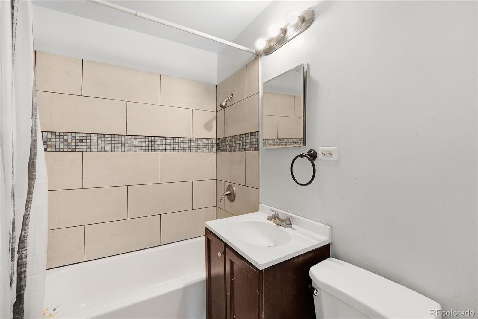 MLS Image #14 for 2220 s linley court,denver, Colorado